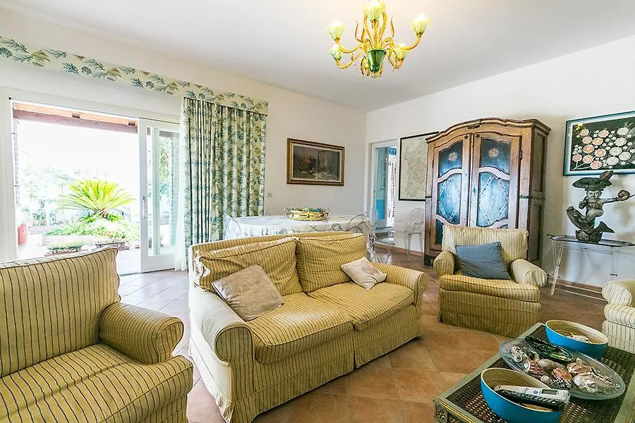 Calasetta Four Seasons Bed and Breakfast Italia