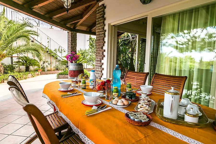 Calasetta Four Seasons Bed & Breakfast