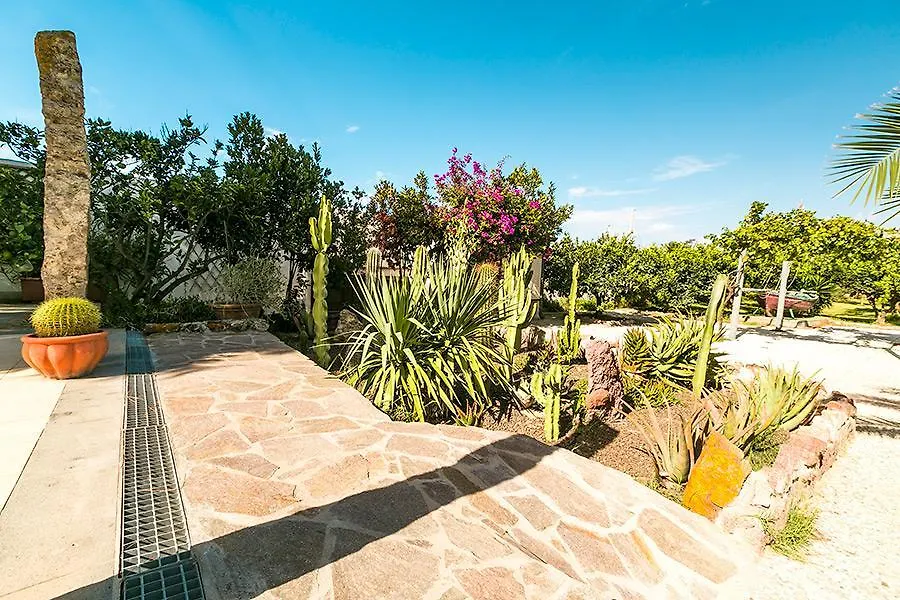 Calasetta Four Seasons Bed & Breakfast 0*,  İtalya